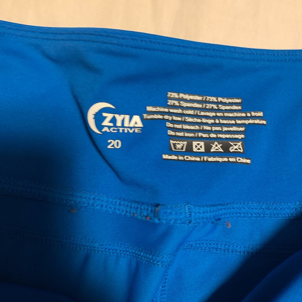 Zyia leggings